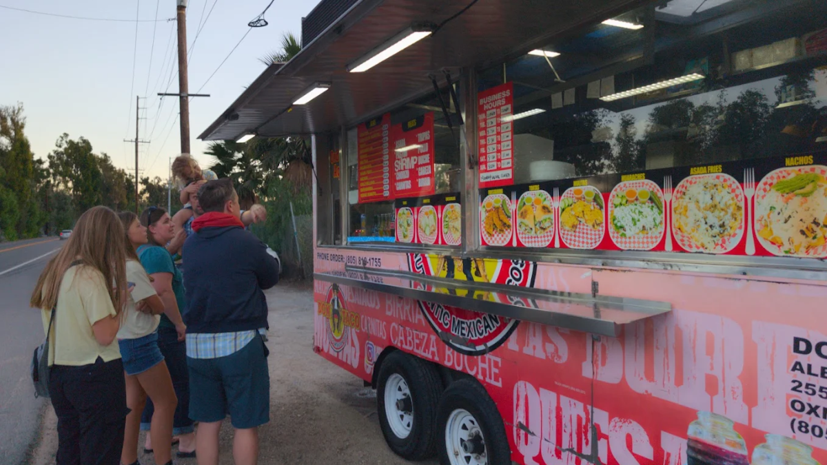 Don Taco food truck with customers in Somis, just outside Camarillo